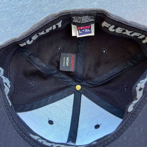 Volcom hat - Picture 2 of 2